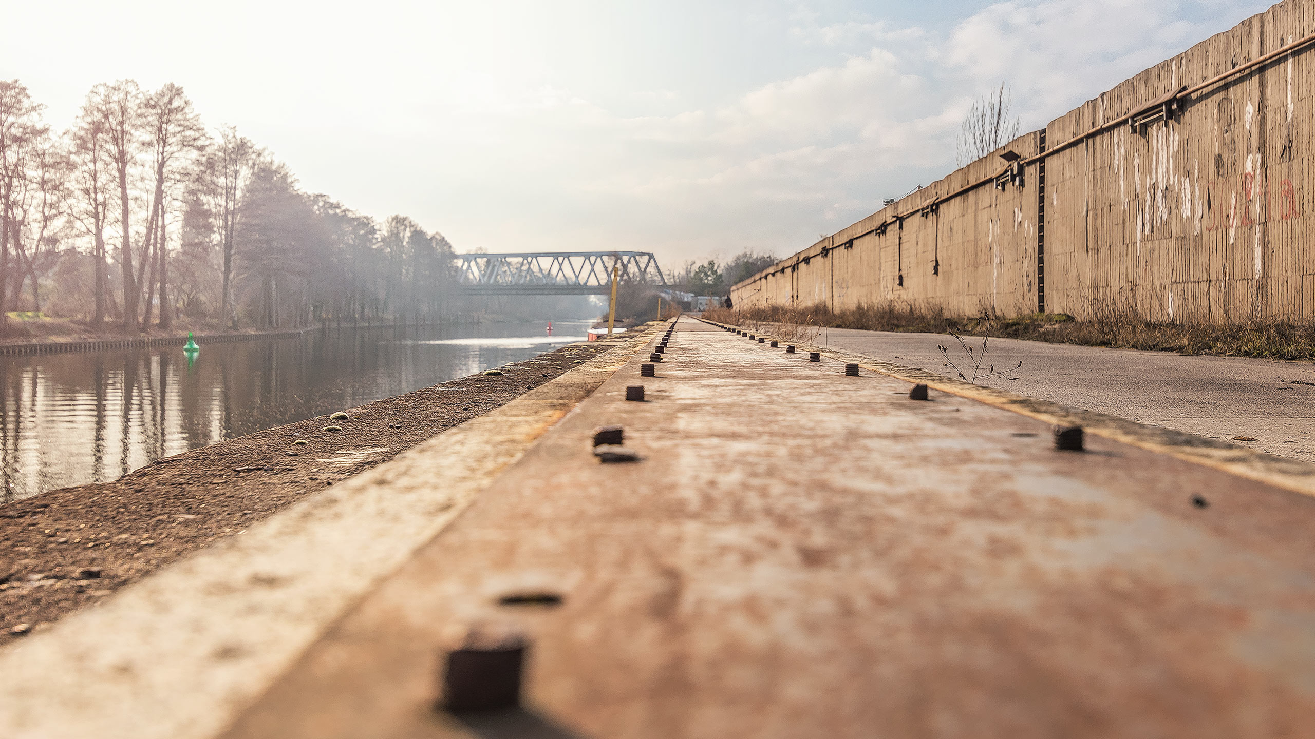 Cöpenicker Industriegelände: Büro, Lagerhallen und Freiflächen mieten