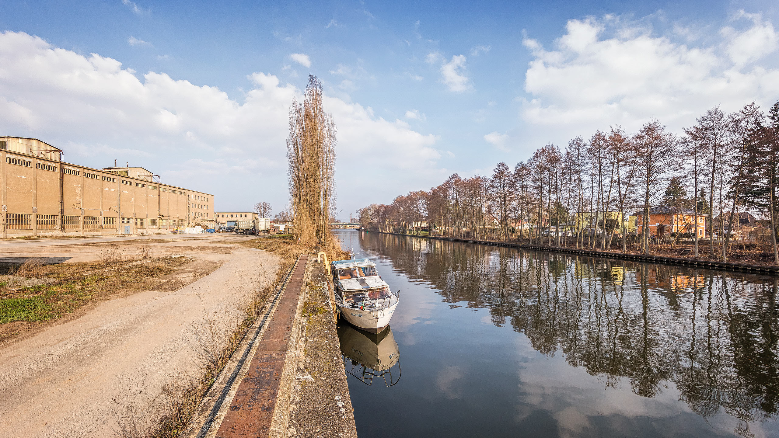 Cöpenicker Industriegelände: Büro, Lagerhallen und Freiflächen mieten